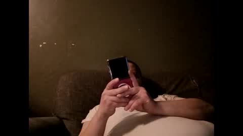 Handsomedaddy198923 online show from 04/05/26, 06:54