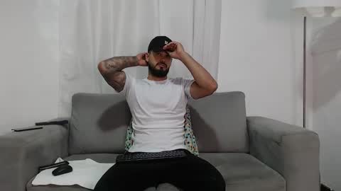 Handsomen online show from 02/24/26, 12:52