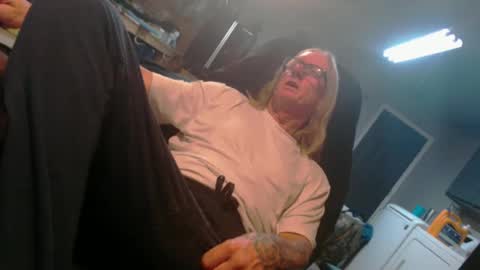 Handystudman online show from 02/18/25, 03:53