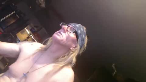 handystud33 online show from 03/15/26, 04:13