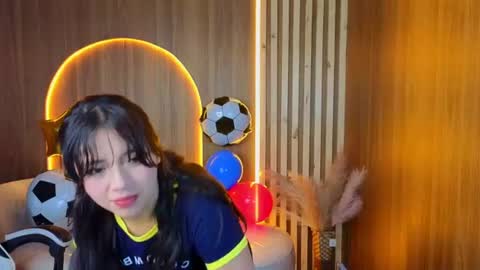 Snapshot of hani_amber_tx chatting on 07/03/26, 12:44 Follow me.. Live 730 to 1400 online show from 07/03/26, 12:44
