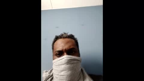 hank0009 online show from 11/17/25, 10:21