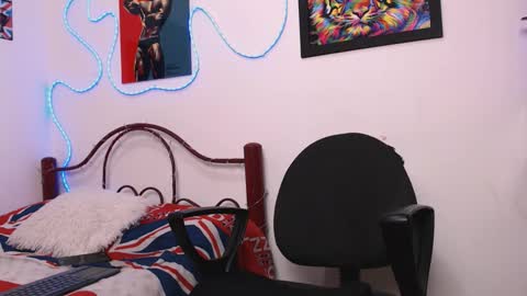 Hank online show from 10/17/25, 01:42