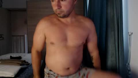 Snapshot of hankmalone chatting on 07/06/26, 03:03 HankMalone online show from 07/06/26, 03:03