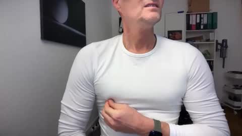 hanky online show from 02/06/26, 08:29