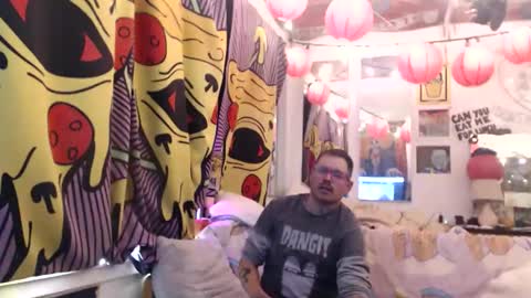 Snapshot of hankrams chatting on 10/29/25, 10:33 hank rams online show from 10/29/25, 10:33