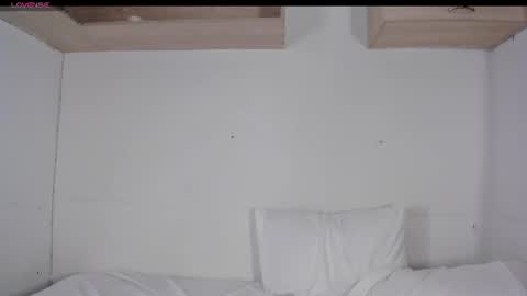 hanna__evans_ online show from 08/04/26, 03:03