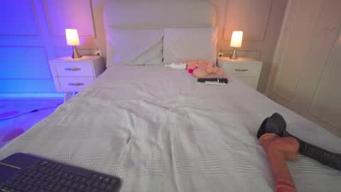 hanna online show from 03/12/26, 03:23