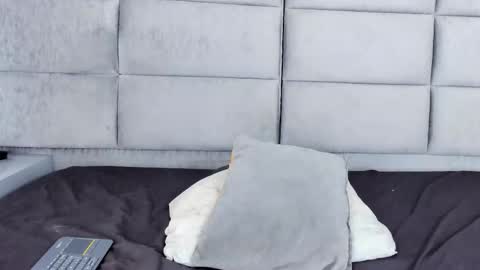 Hanna Castro online show from 11/22/25, 01:21