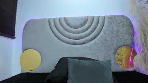 Hanna Castro online show from 12/14/25, 04:12