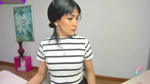 Snapshot of hanna_chloe chatting on 05/05/26, 09:01 Sara online show from 05/05/26, 09:01