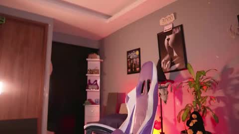 HANNA  online show from 10/12/25, 02:10