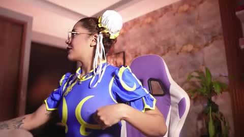 HANNA  online show from 10/26/25, 01:33