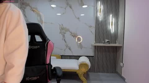 Hanna online show from 12/21/25, 10:33