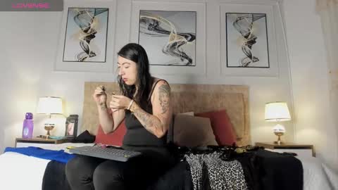 Snapshot of hanna_daze chatting on 02/17/26, 11:07 hanna_daze online show from 02/17/26, 11:07