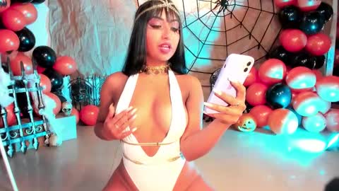  im Hanna online show from 10/31/25, 02:07