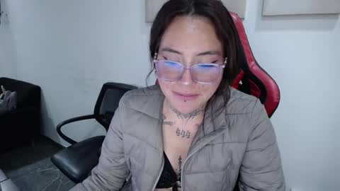 Snapshot of hanna_hot77 chatting on 03/16/26, 10:03 mara online show from 03/16/26, 10:03