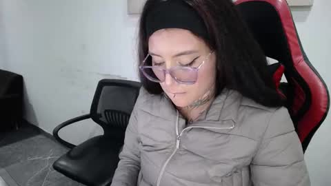Snapshot of hanna_hot77 chatting on 03/31/26, 09:59 mara online show from 03/31/26, 09:59