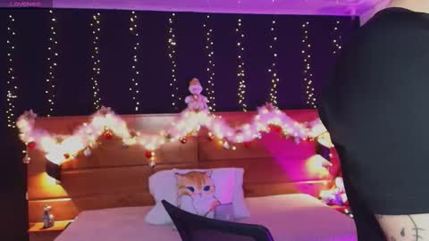 Hanna online show from 12/14/25, 09:19