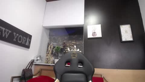 Snapshot of hanna_lamber chatting on 01/10/25, 02:57 hanna_lamber online show from 01/10/25, 02:57