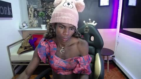 Snapshot of hanna_lamber chatting on 01/11/25, 12:22 hanna_lamber online show from 01/11/25, 12:22