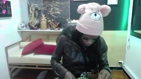 Snapshot of hanna_lamber chatting on 03/12/25, 02:09 hanna_lamber online show from 03/12/25, 02:09