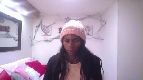 Snapshot of hanna_lamber chatting on 10/14/25, 12:17 hanna_lamber online show from 10/14/25, 12:17