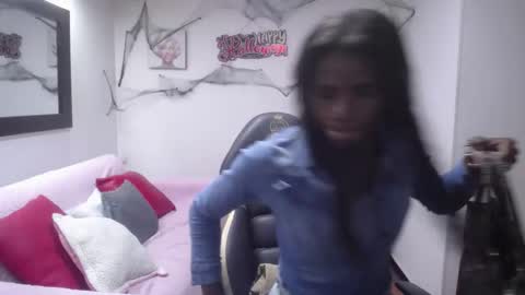Snapshot of hanna_lamber chatting on 10/18/25, 11:11 hanna_lamber online show from 10/18/25, 11:11