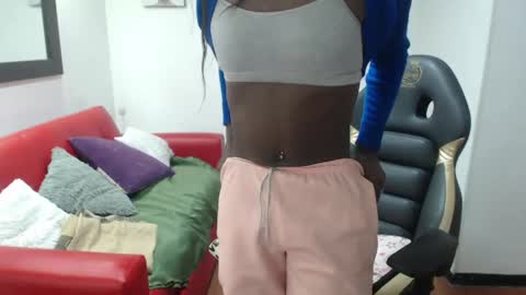 hanna_lamber online show from 04/12/26, 12:32