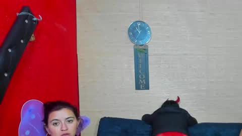 Hanna online show from 10/31/25, 04:02