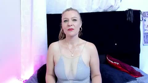 hanna_vell11 online show from 02/03/26, 03:15