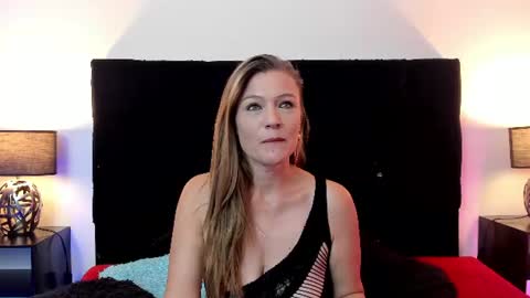 Snapshot of hanna_vell11 chatting on 07/24/26, 02:09 hanna_vell11 online show from 07/24/26, 02:09