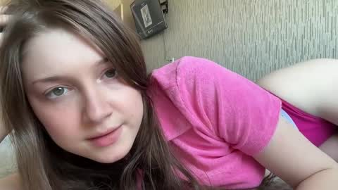 hanna_webber online show from 06/04/26, 10:21