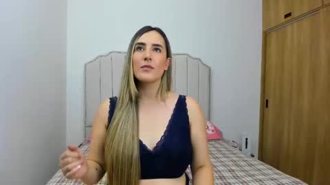 Snapshot of hannaa86 chatting on 01/05/25, 08:42 Hanna online show from 01/05/25, 08:42