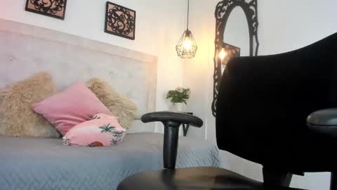 Snapshot of hannaa86 chatting on 01/28/25, 08:04 Hanna online show from 01/28/25, 08:04