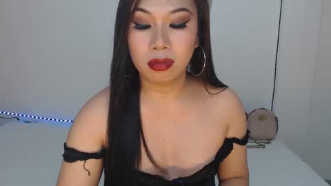 Hannah online show from 03/10/25, 03:52