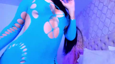 Hanna Brunn  online show from 11/05/25, 12:54