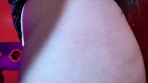 Hanna online show from 10/11/25, 02:04