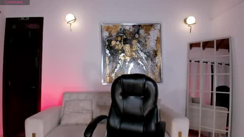 Snapshot of hannaconnor_ chatting on 04/20/26, 12:24 Hanna Connor online show from 04/20/26, 12:24