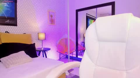 Hanna online show from 11/22/25, 03:49