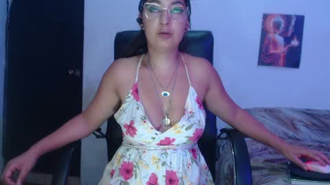 Snapshot of hannafalls chatting on 06/01/26, 12:12 SARA online show from 06/01/26, 12:12