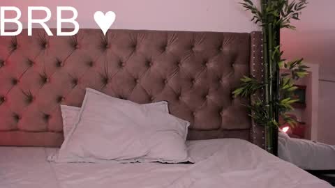 Hannah online show from 02/21/25, 01:44