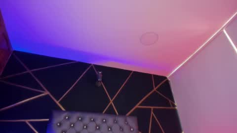 Hannah online show from 01/28/25, 09:29