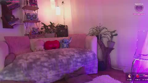 Snapshot of hannah_lovee chatting on 07/18/26, 03:11 hannah_lovee online show from 07/18/26, 03:11