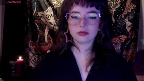 Hannah online show from 11/06/25, 11:48