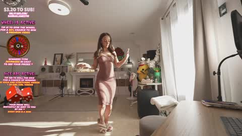 Hannah James online show from 10/01/25, 04:13