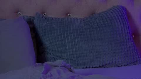 Pearl online show from 11/29/25, 05:21