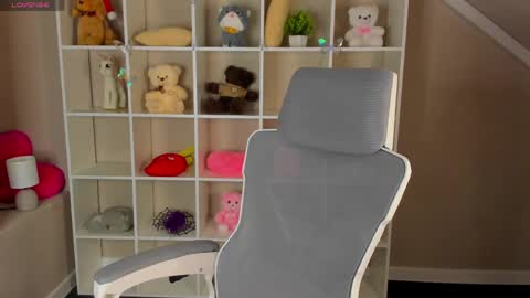 Hanna online show from 04/30/26, 01:23