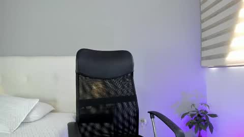 hannamartinnez online show from 02/16/25, 04:21