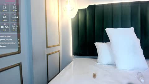 HannaPaola online show from 01/19/25, 10:06